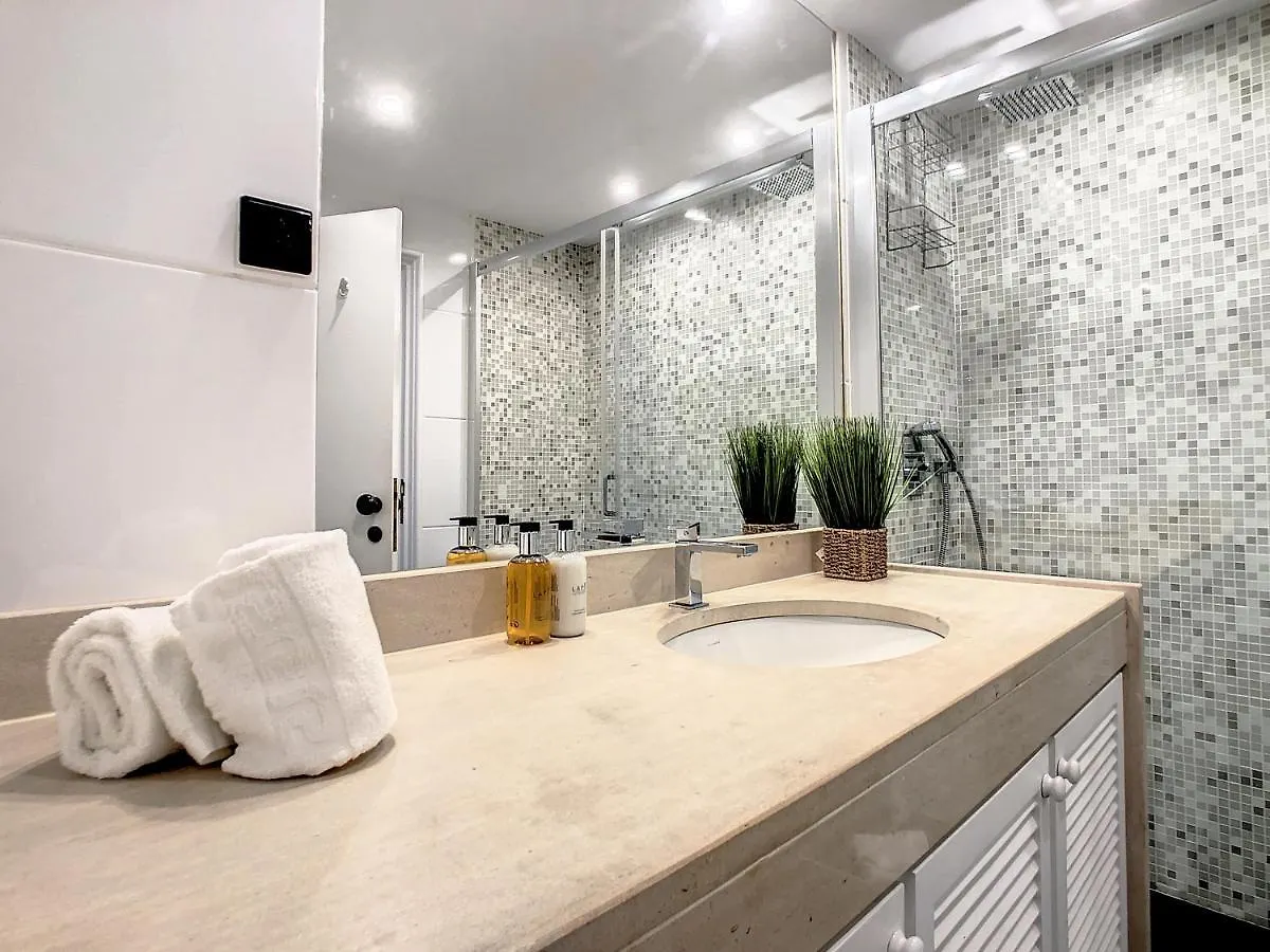Ocean Breeze By Lovelystay Funchal  Appartement Funchal (Madeira)